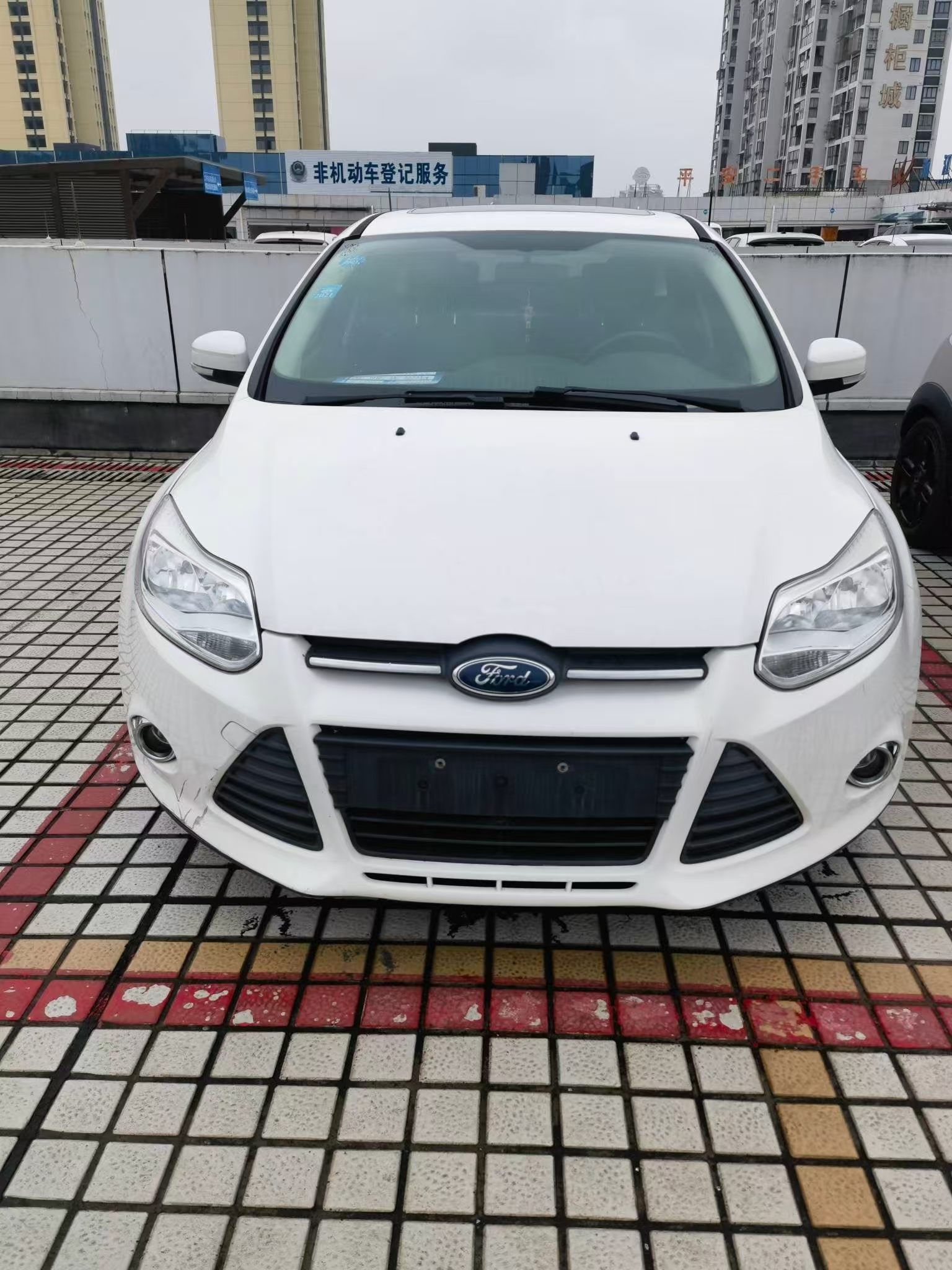 福特 福克斯2012  两厢 1.6L 自动风尚型