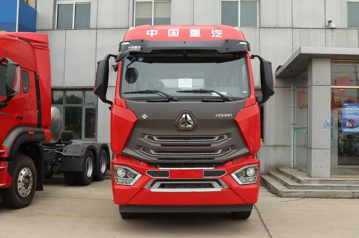 中国重汽 HOWO NX  4X2 牵引车，左驾