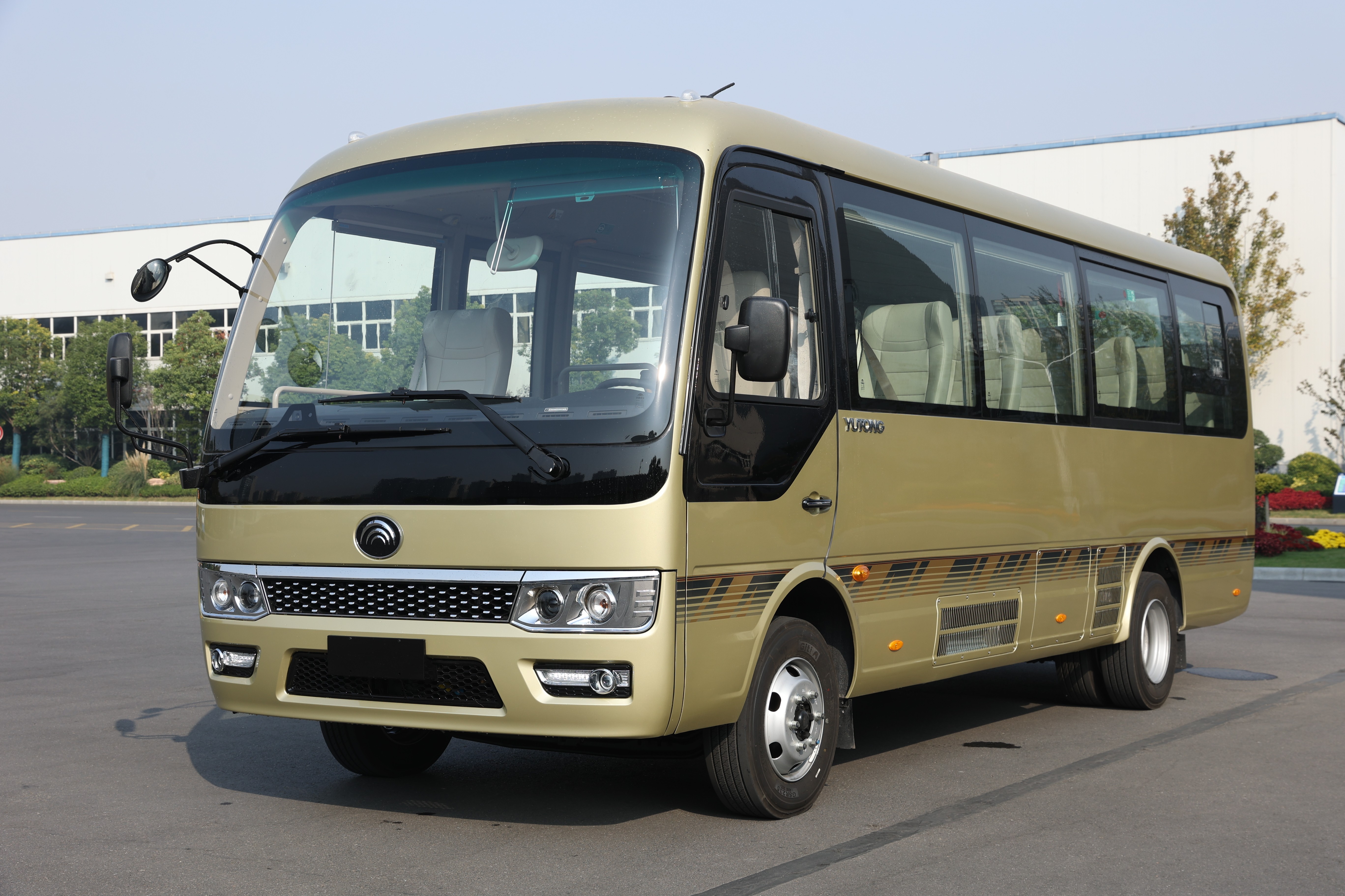 宇通D7(ZK6729D国六）柴油