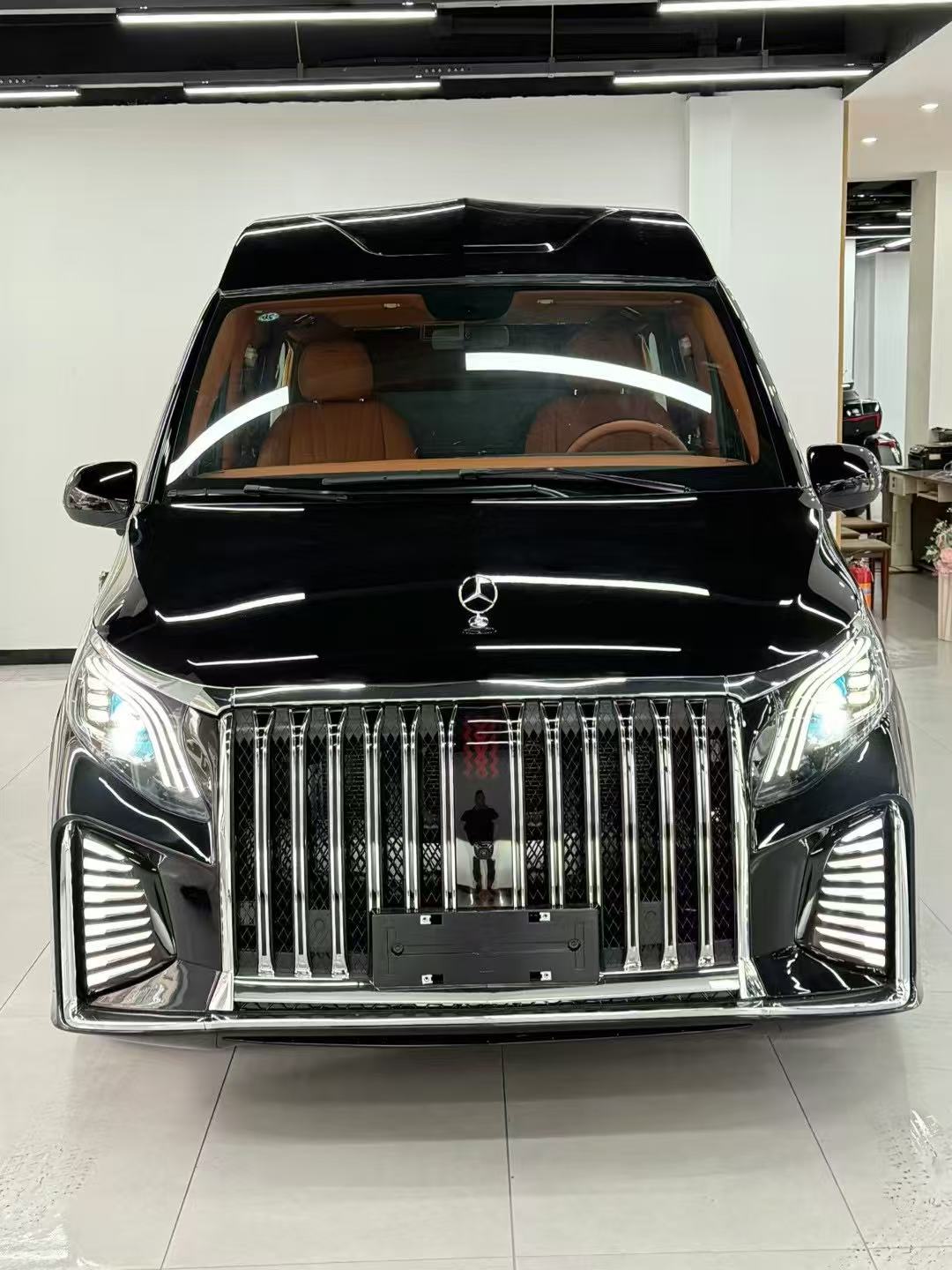 奔驰威霆 2025款 改装 凯旋之星款 高顶 2.0T