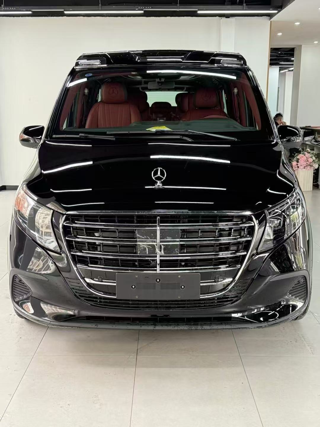 奔驰威霆 2025款 2.0T  改装商务版  7座