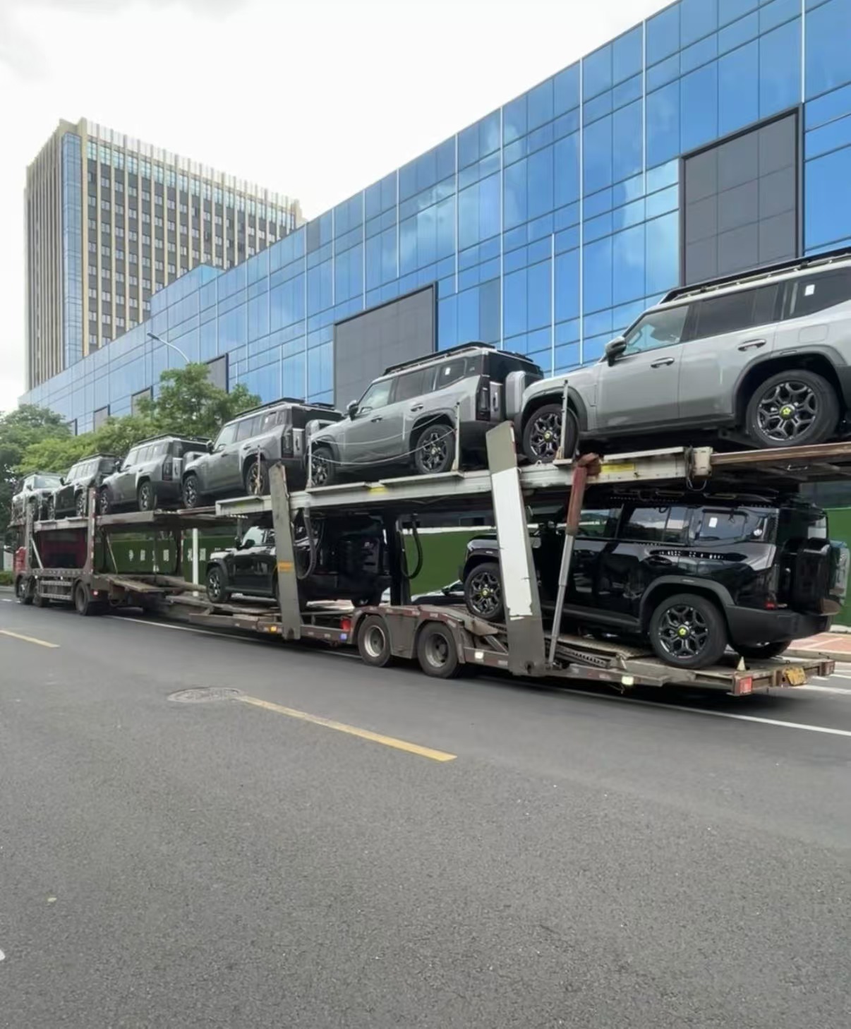 湖州江南二手车再拓中东市场 8台捷途山海T2启运约旦