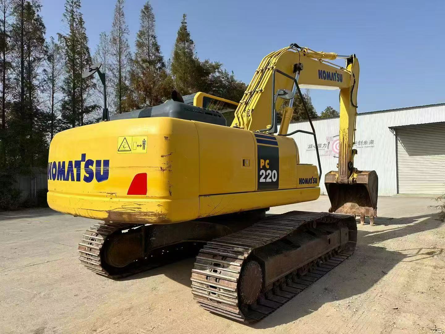 小松挖掘机PC220-8M0